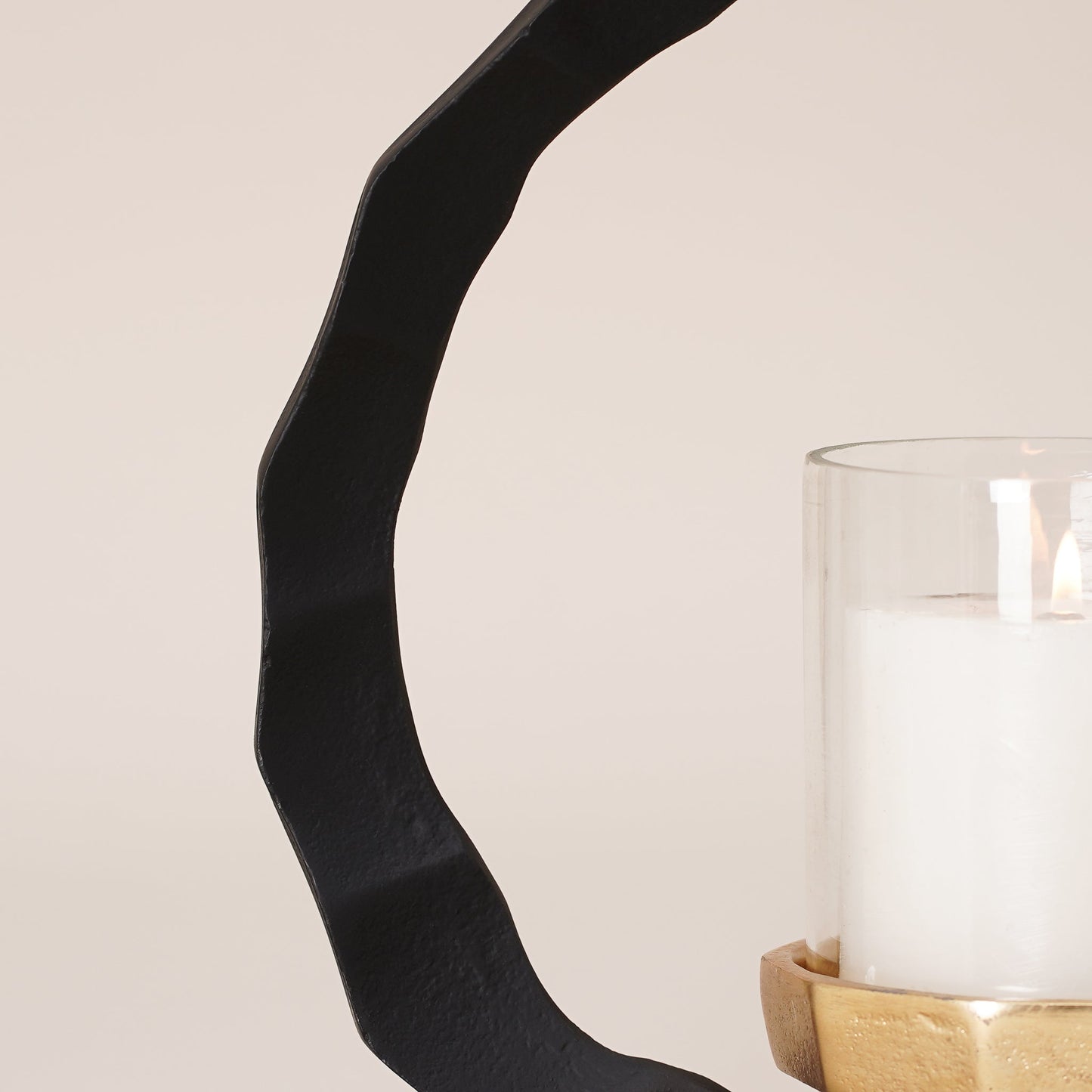 Crinkled Candle Stand