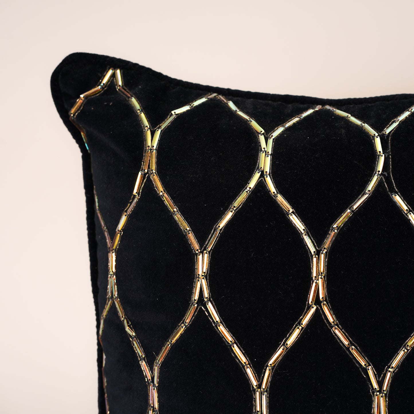 Helix Lumière Cushion